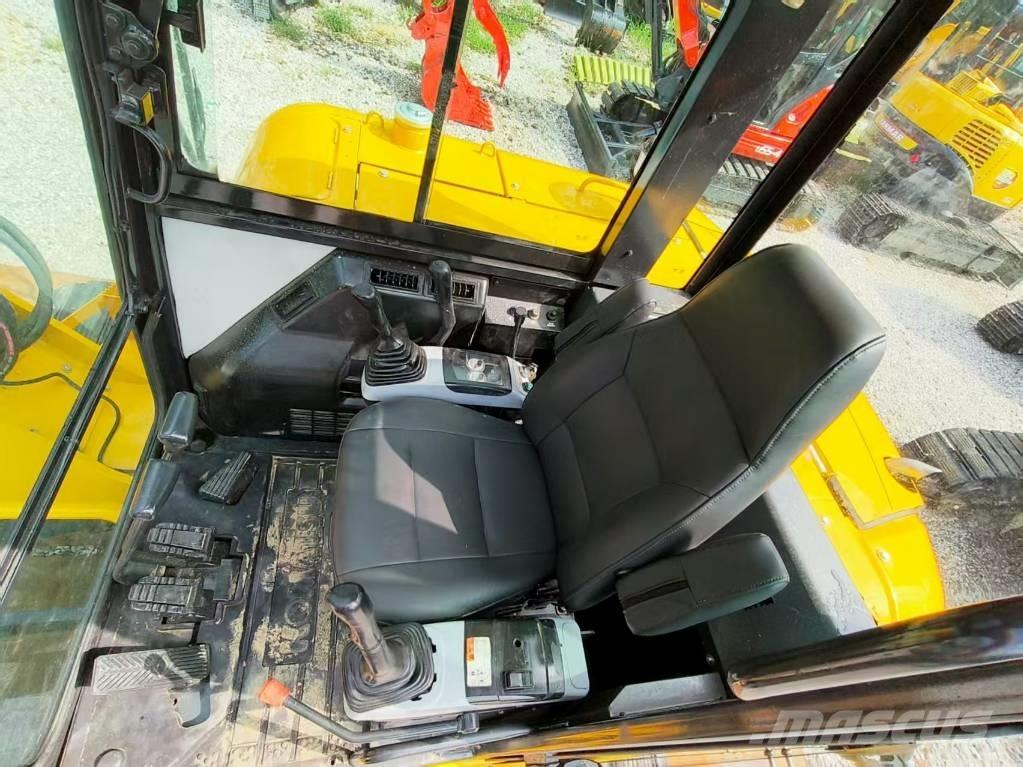 Komatsu PC 56-7 ミニ油圧ショベル 7t以下（ミニユンボ・ミニディガー）