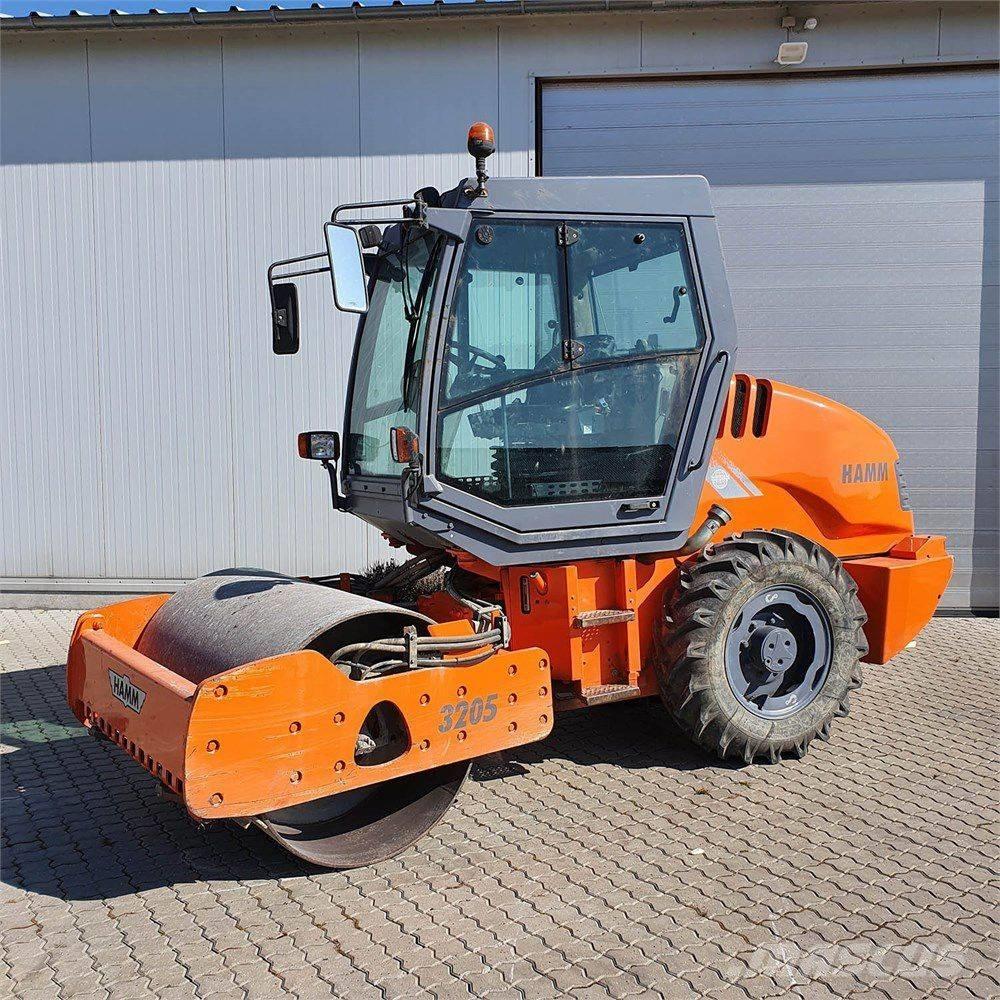 Hamm 3205 ソイルコンパクター