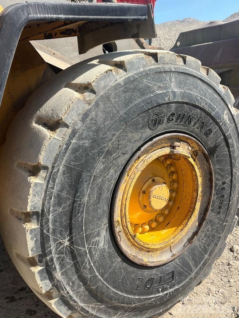 Volvo L180F ホイールローダー・タイヤショベル