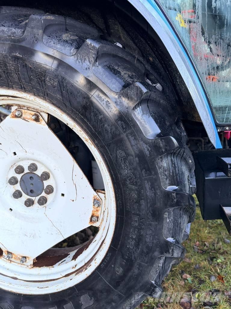 New Holland TS 110 トラクター