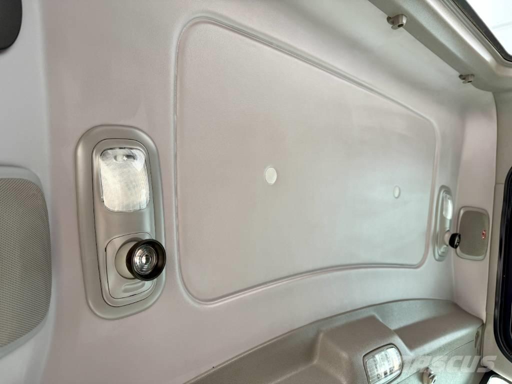 Peterbilt 389 中古トラクターヘッド | トレーラーヘッド
