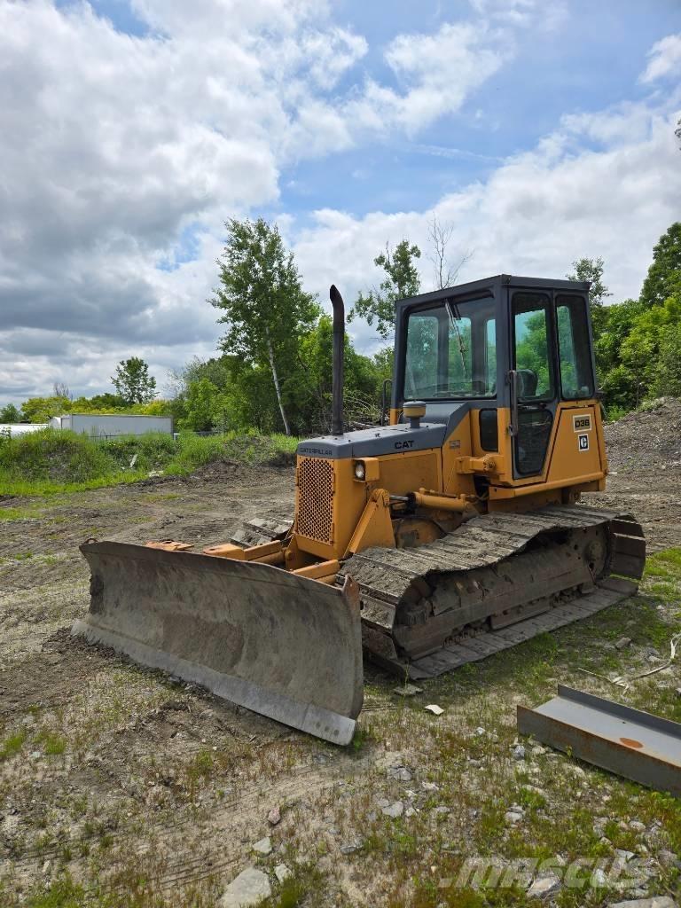 CAT D 3 B LGP ブルドーザー