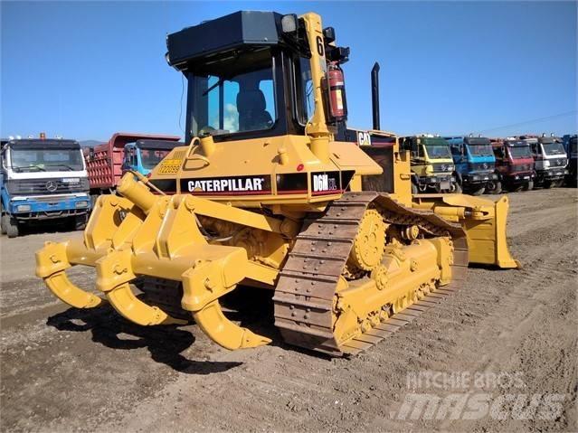 CAT D 6 M ブルドーザー