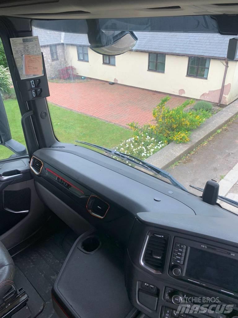 Scania S650 中古トラクターヘッド | トレーラーヘッド