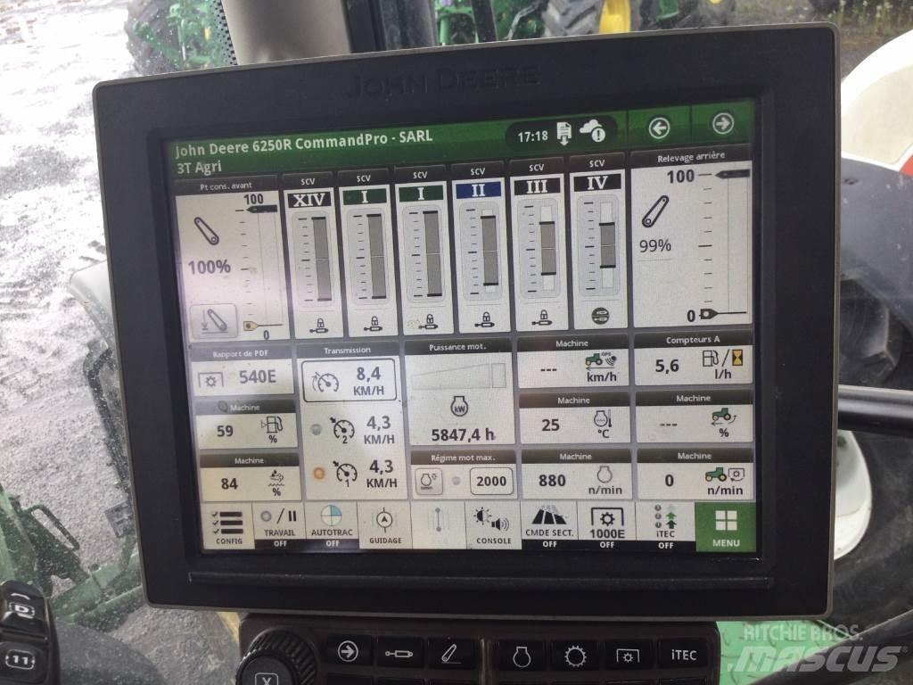 John Deere 6250R トラクター