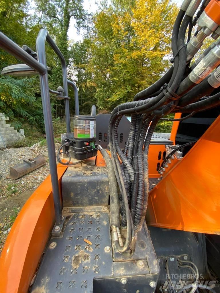 Doosan DX 140 LCR-5 大型油圧ショベル12t以上（パワーショベル・ユンボ）