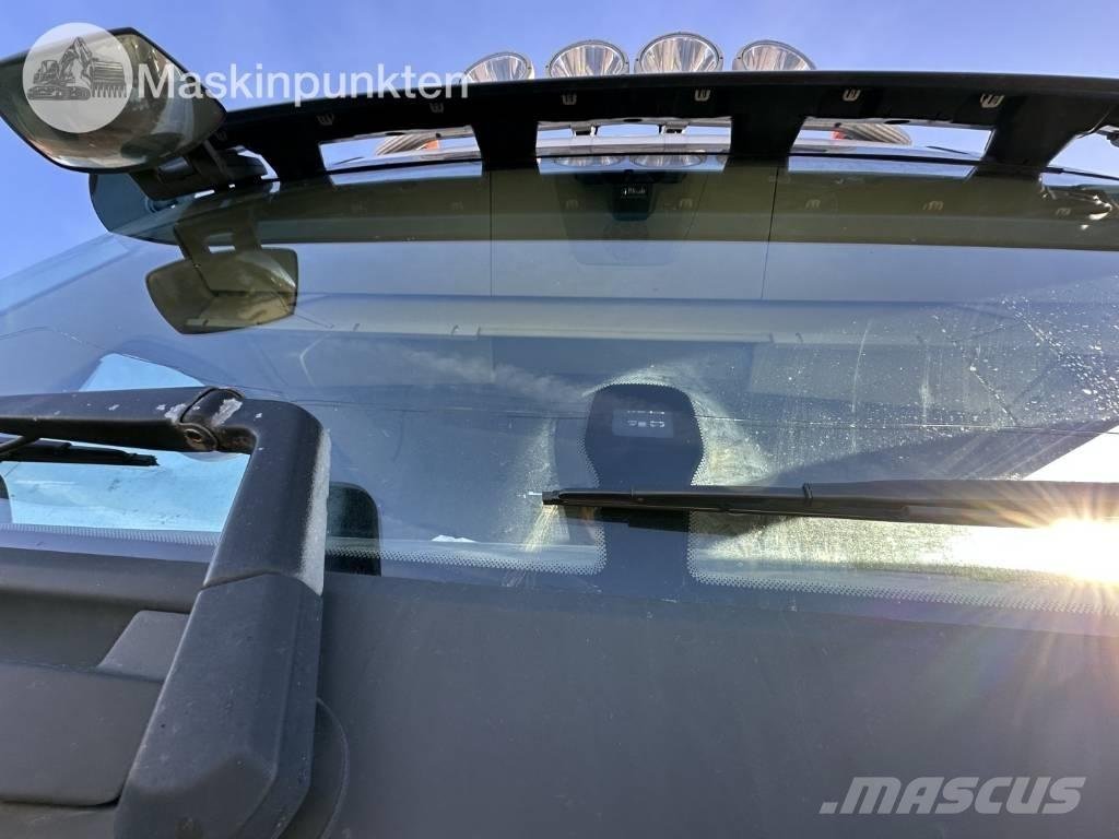 Volvo FH 6*2 アームロール