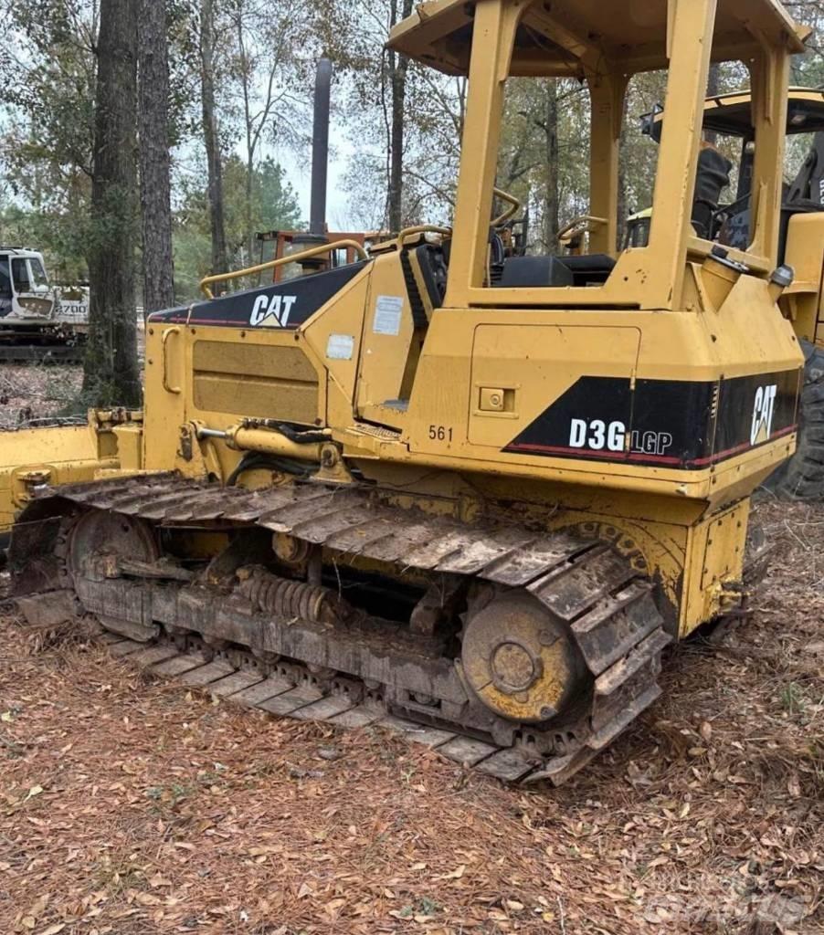 CAT D 3 G LGP ブルドーザー