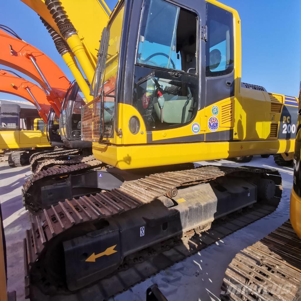 Komatsu PC 200-8 大型油圧ショベル12t以上（パワーショベル・ユンボ）