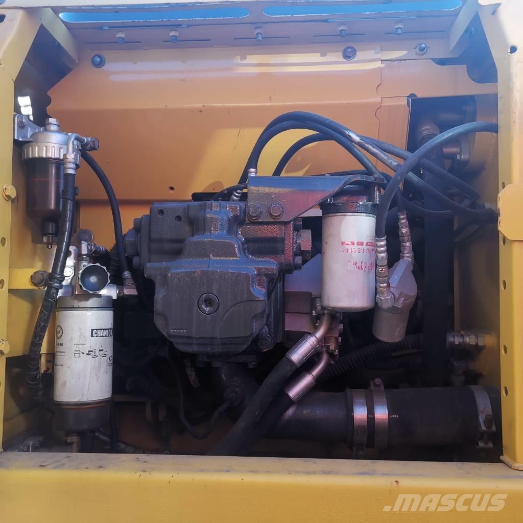 Komatsu PC 200-8 大型油圧ショベル12t以上（パワーショベル・ユンボ）