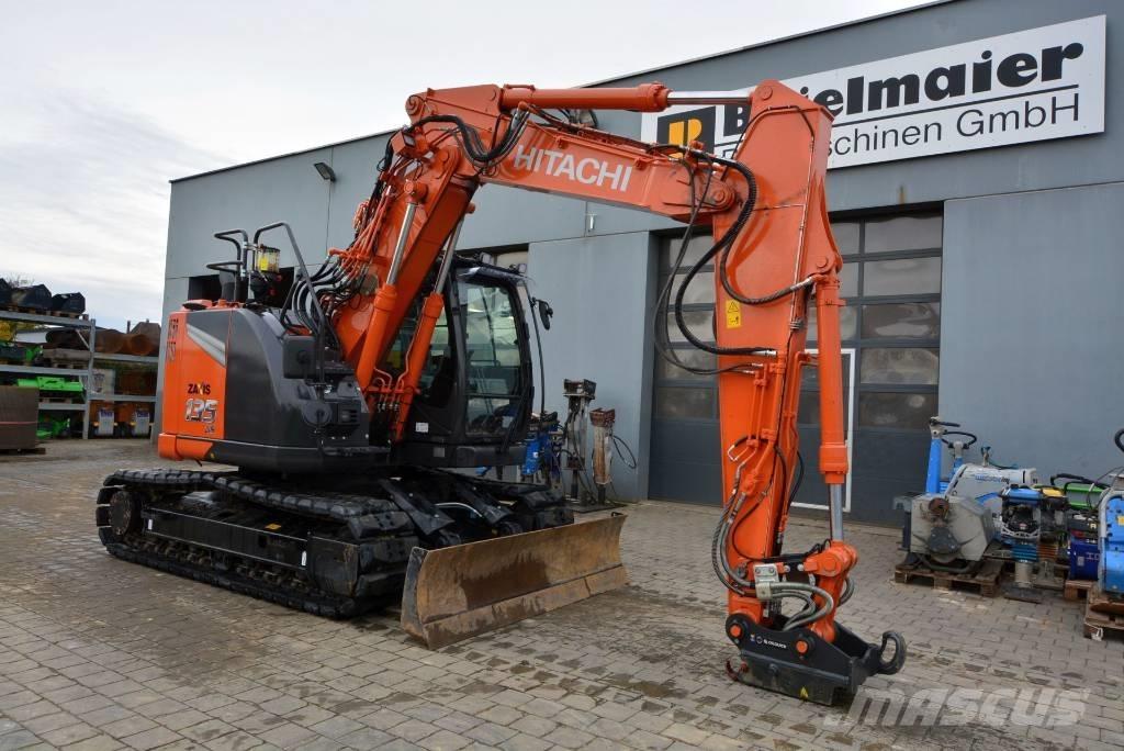 Hitachi ZX 135 US-7 大型油圧ショベル12t以上（パワーショベル・ユンボ）