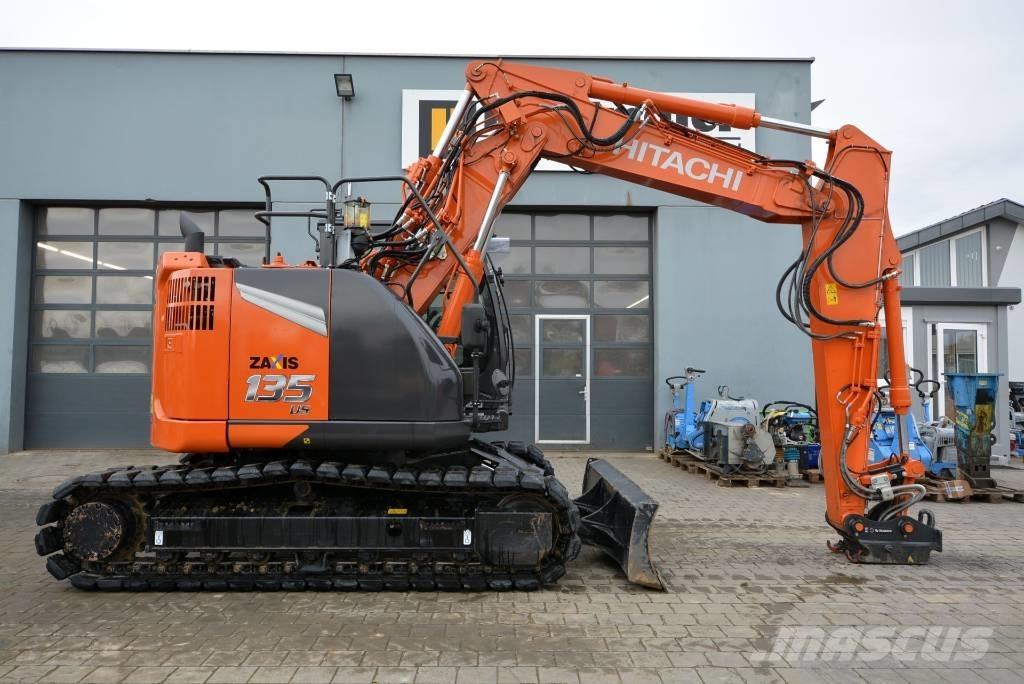 Hitachi ZX 135 US-7 大型油圧ショベル12t以上（パワーショベル・ユンボ）