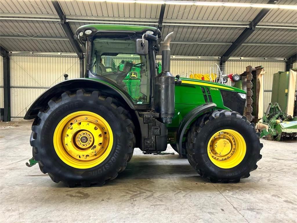 John Deere 7310R トラクター