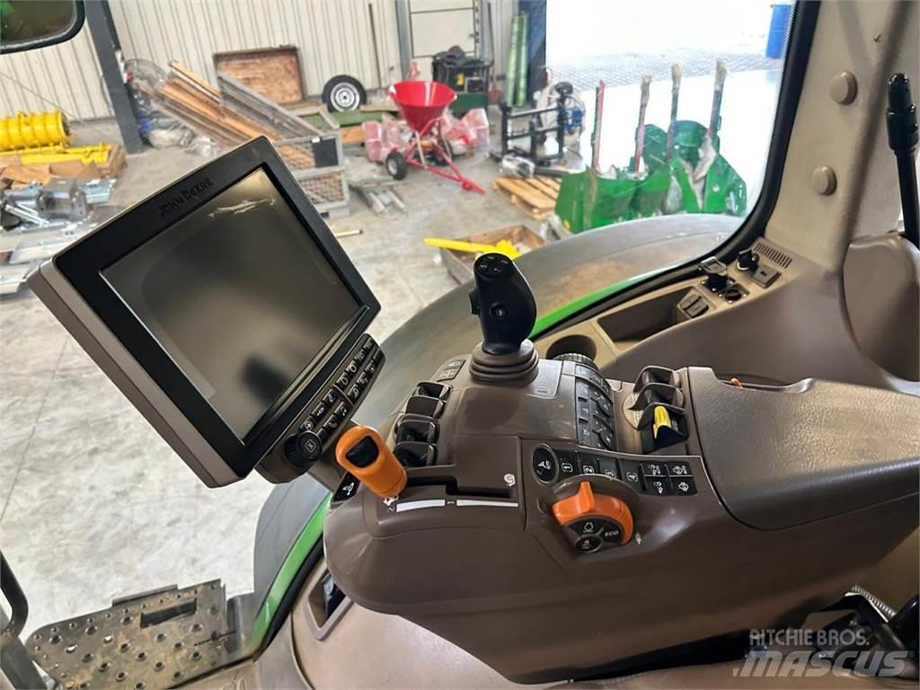 John Deere 7310R トラクター
