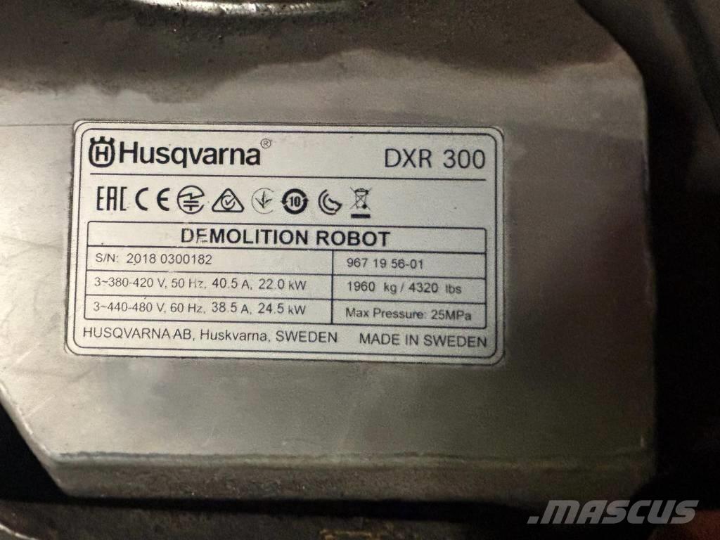 Husqvarna DXR 300 解体油圧ショベル