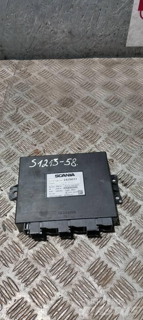 Scania R 440 PDE 電子機器