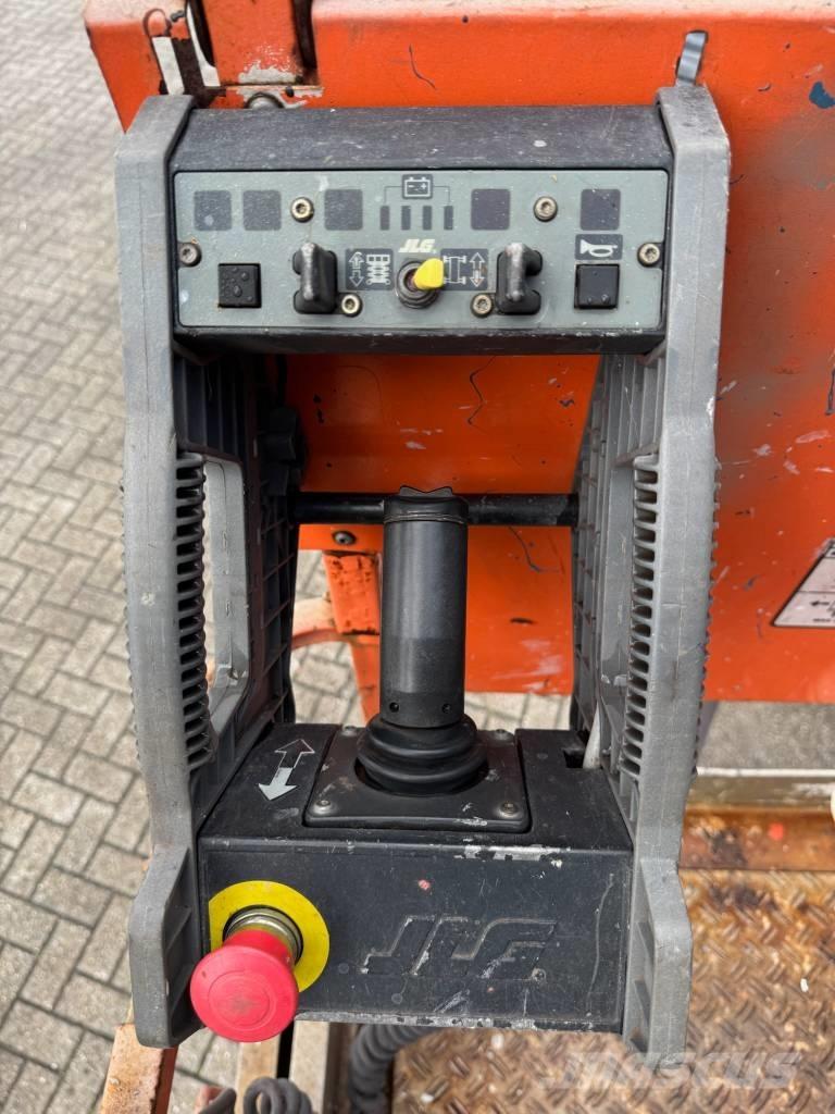 JLG 2646 ES シザースリフト