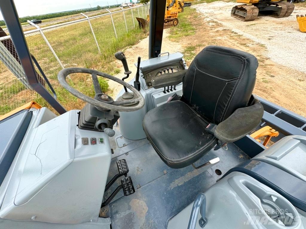 CASE 570 M XT ホイールローダー・タイヤショベル