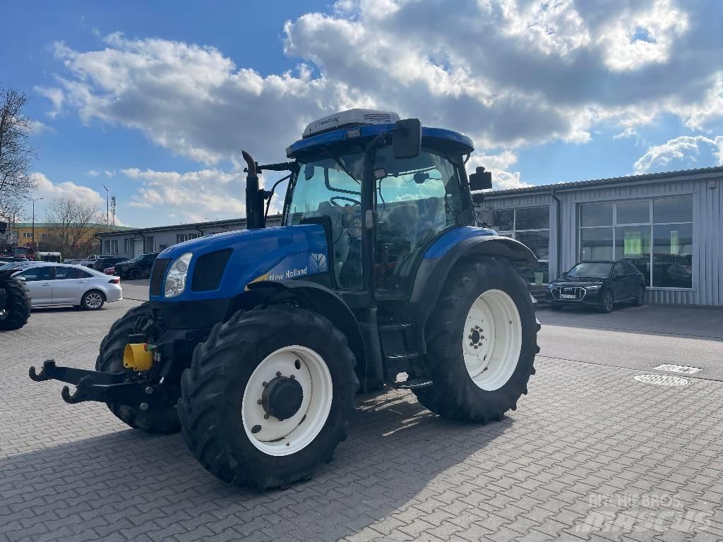 New Holland T 6040 トラクター