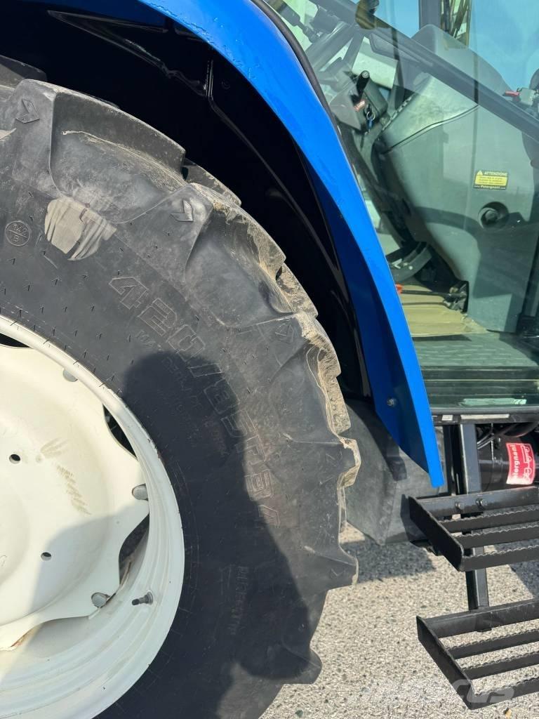 New Holland TL 90 A トラクター