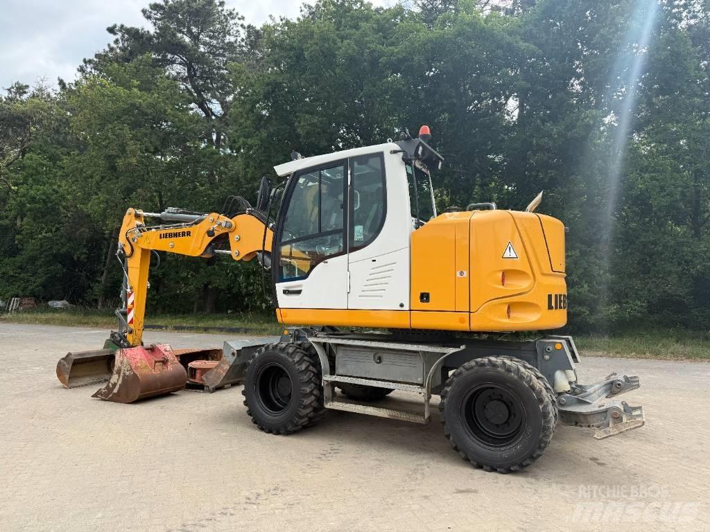 Liebherr A 910 Comp ホイール式油圧ショベル（パワーショベル・ユンボ・バックホー）