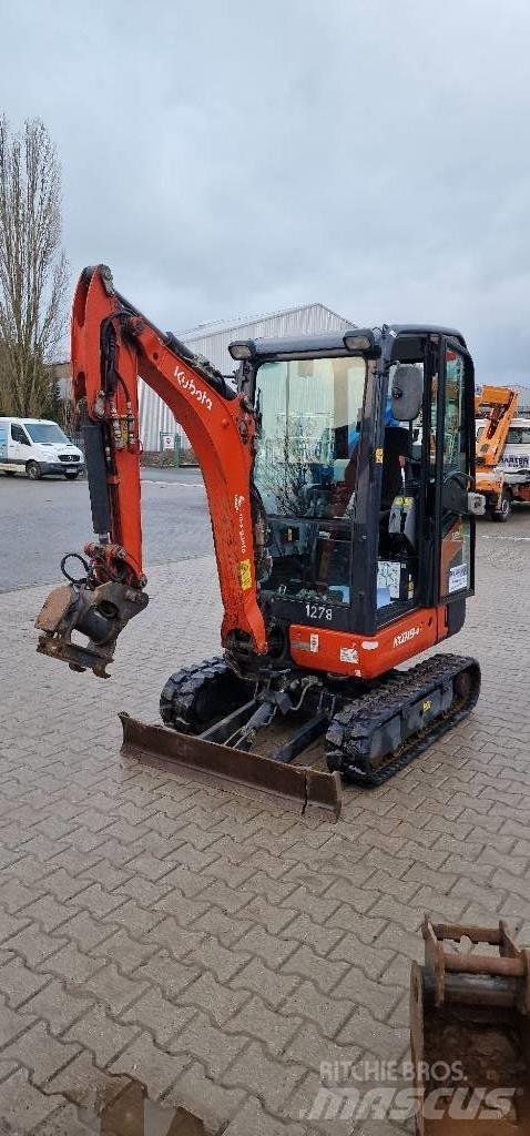 Kubota KX 019-4 ミニ油圧ショベル 7t以下（ミニユンボ・ミニディガー）
