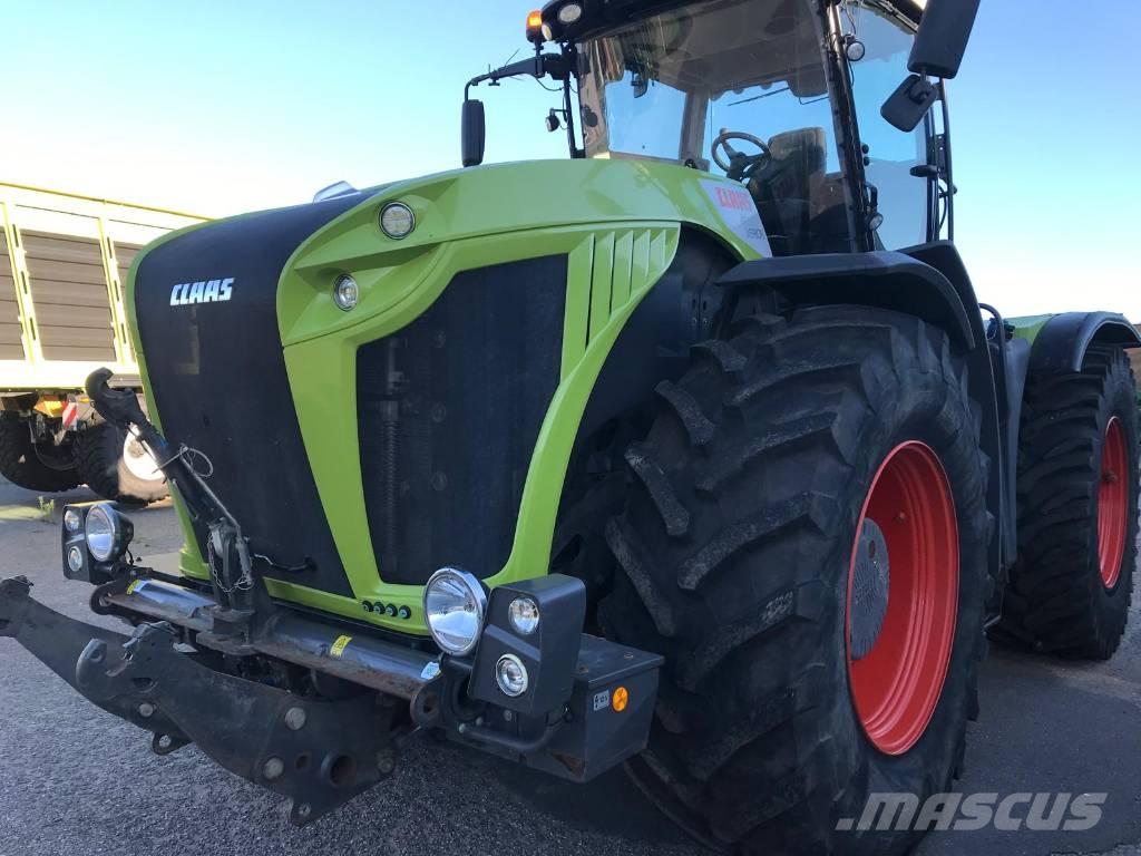 CLAAS XERION 4500 VC トラクター