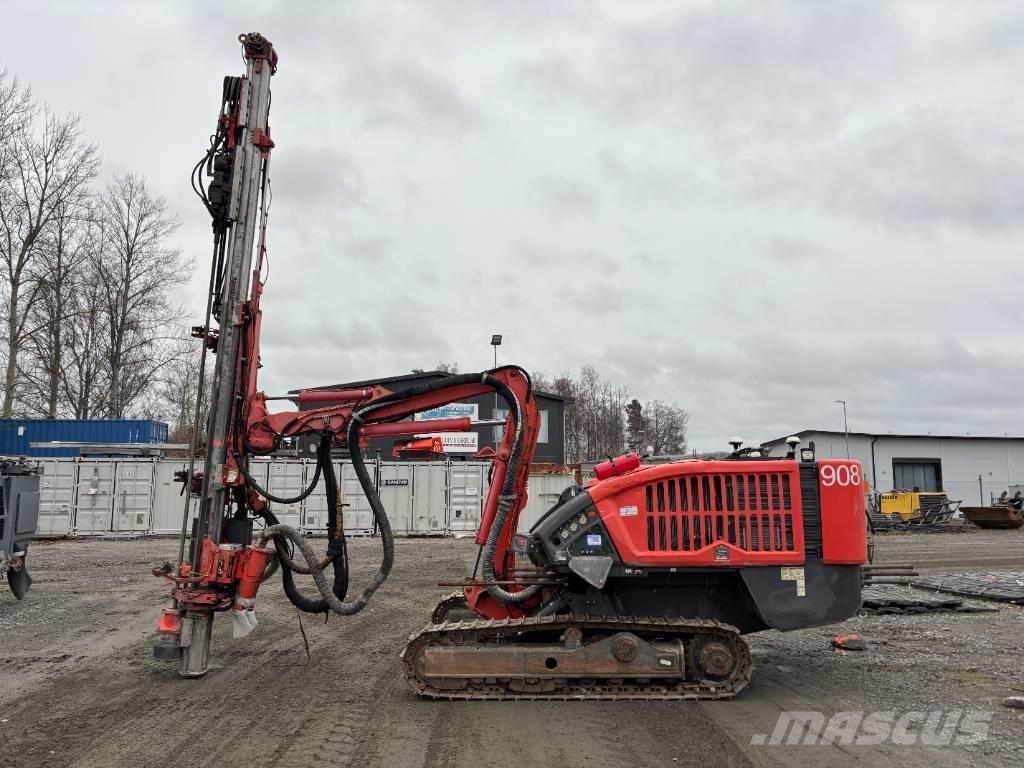 Sandvik Dino DC400Ri サーフェイスドリルリグ