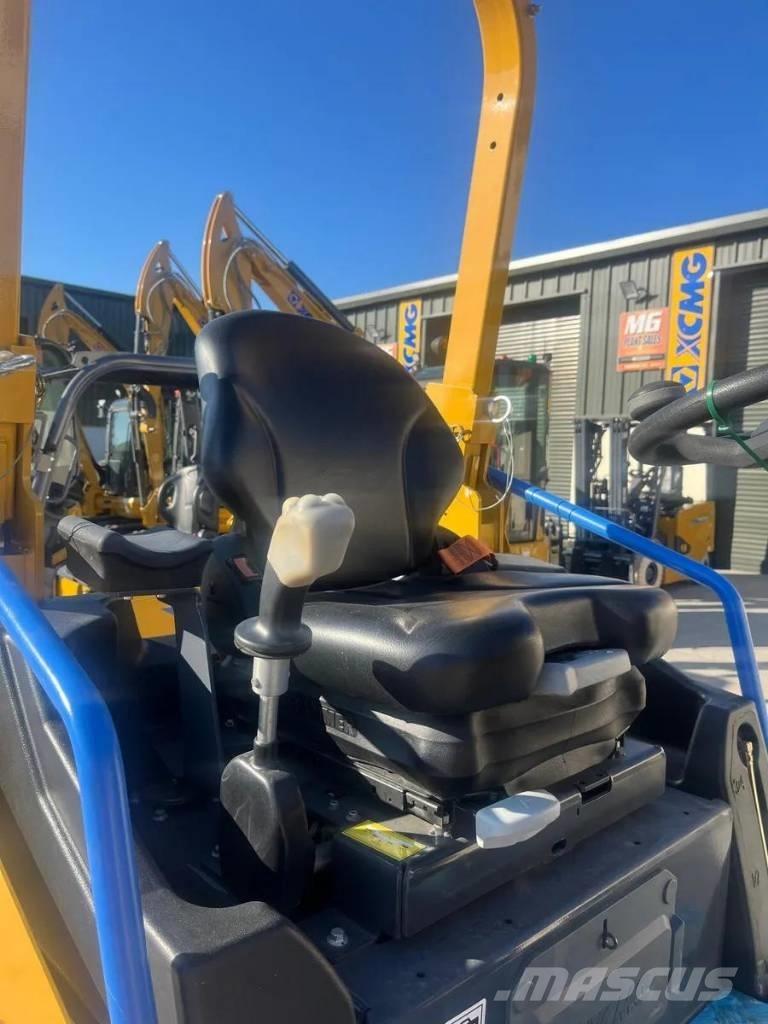 XCMG XD100 タンデムローラ