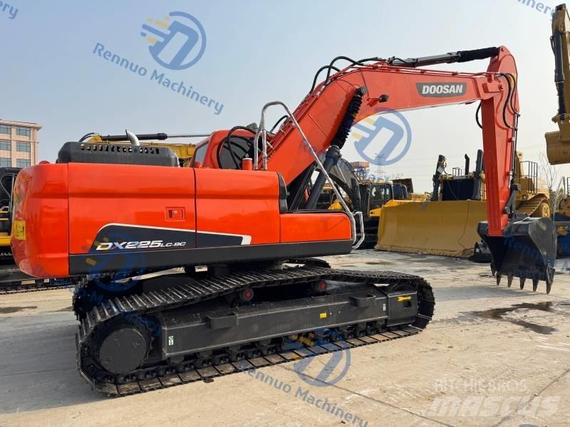 Doosan DX 225 LC-9C 大型油圧ショベル12t以上（パワーショベル・ユンボ）