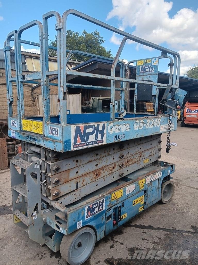 Genie GS 3246 シザースリフト