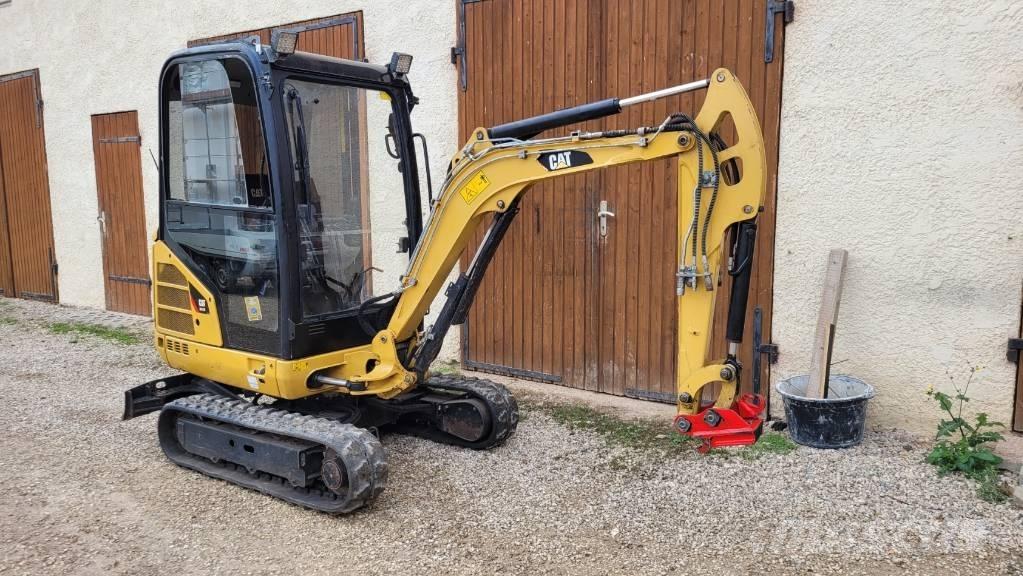 CAT 301.7 D ミニ油圧ショベル 7t以下（ミニユンボ・ミニディガー）