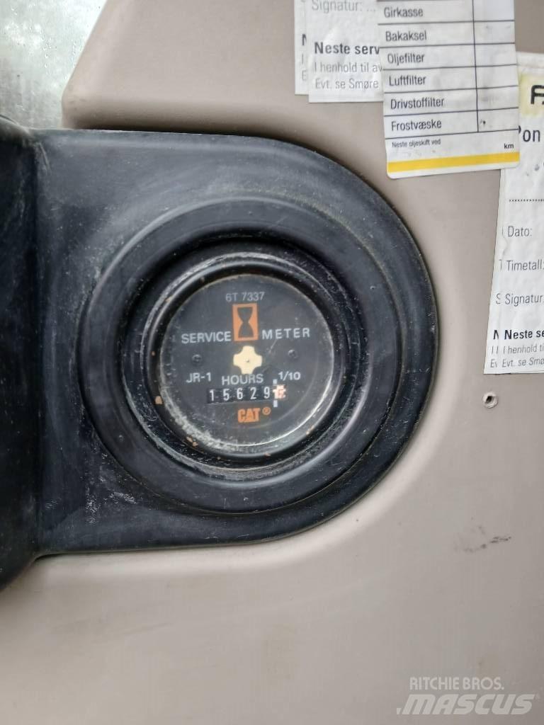CAT 318 C L 大型油圧ショベル12t以上（パワーショベル・ユンボ）