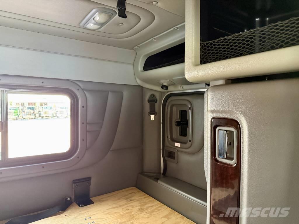 Peterbilt 389 中古トラクターヘッド | トレーラーヘッド