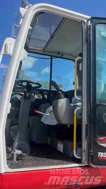 Takeuchi TB295W ホイール式油圧ショベル（パワーショベル・ユンボ・バックホー）