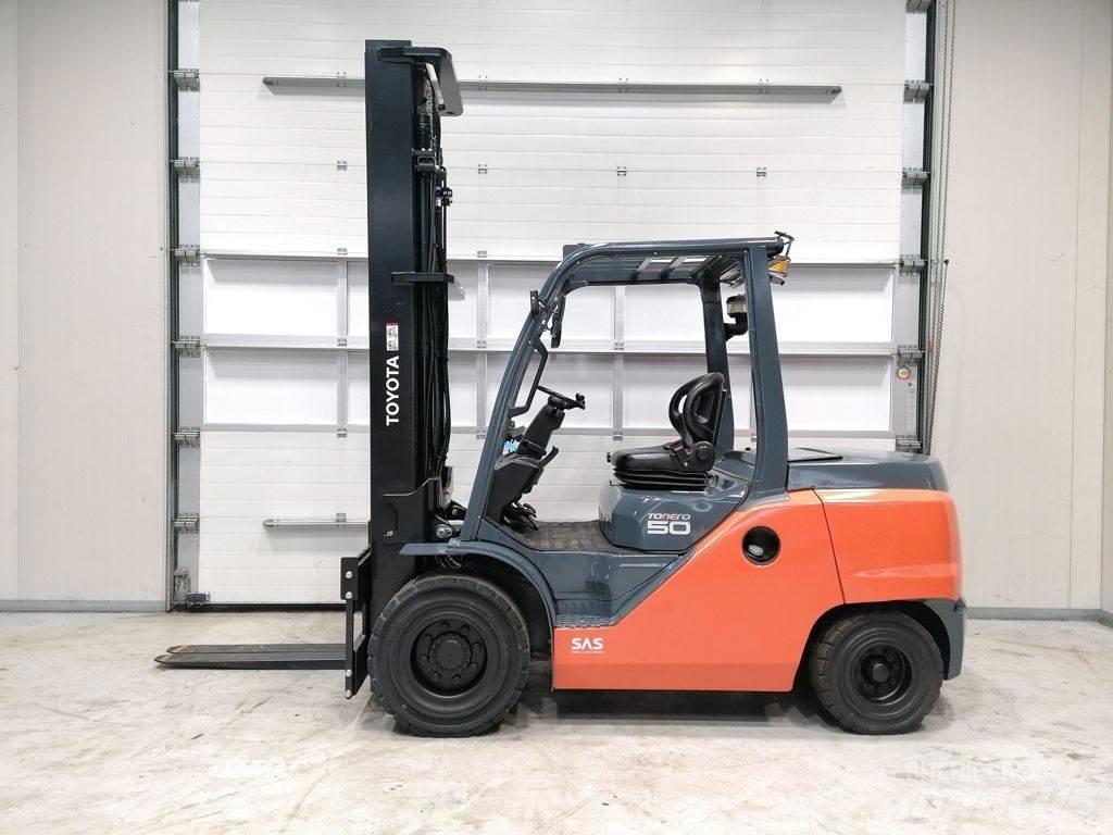 Toyota 40-8FD50N ディーゼル・軽油