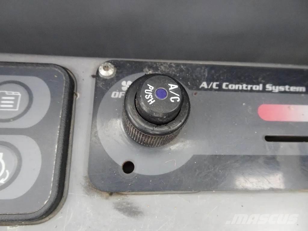 Kubota KX080-3 ミニ油圧ショベル 7t以下（ミニユンボ・ミニディガー）