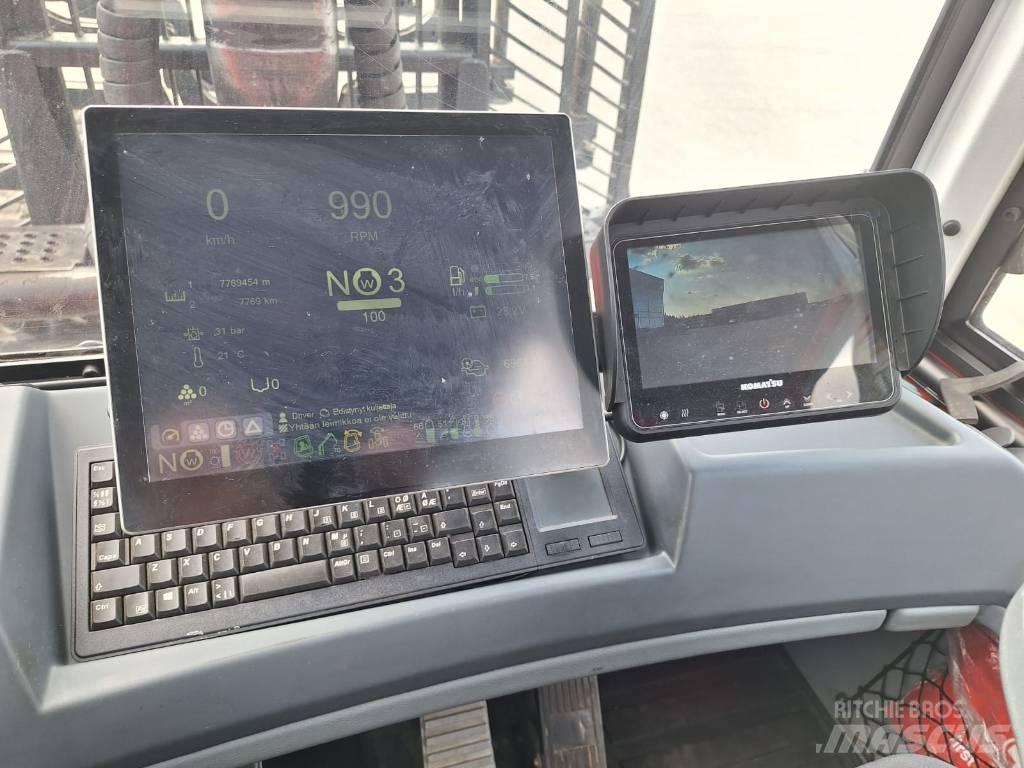 Komatsu 835 フォワーダー