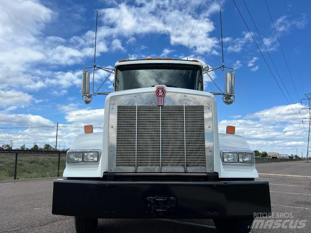 Kenworth T 800 中古トラクターヘッド | トレーラーヘッド