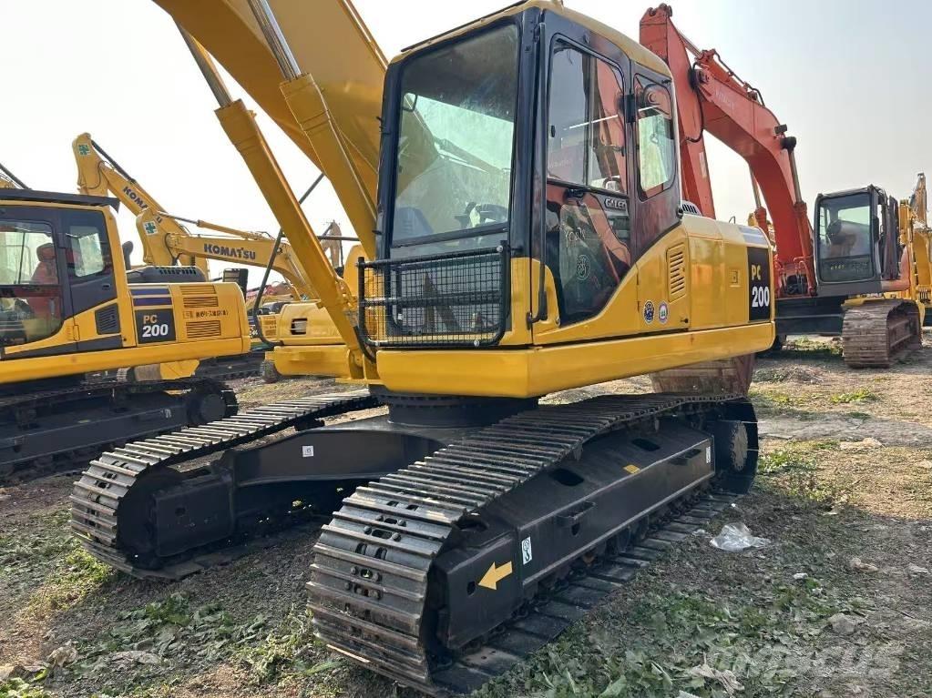 Komatsu PC 200 大型油圧ショベル12t以上（パワーショベル・ユンボ）
