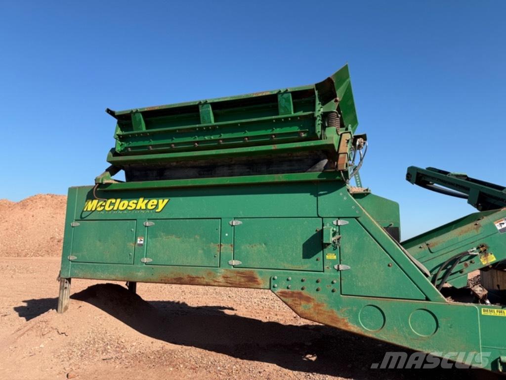 McCloskey S190 自走式スクリーン