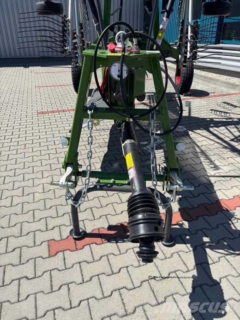 Fendt Former 801 テッダー・テッダーレーキ