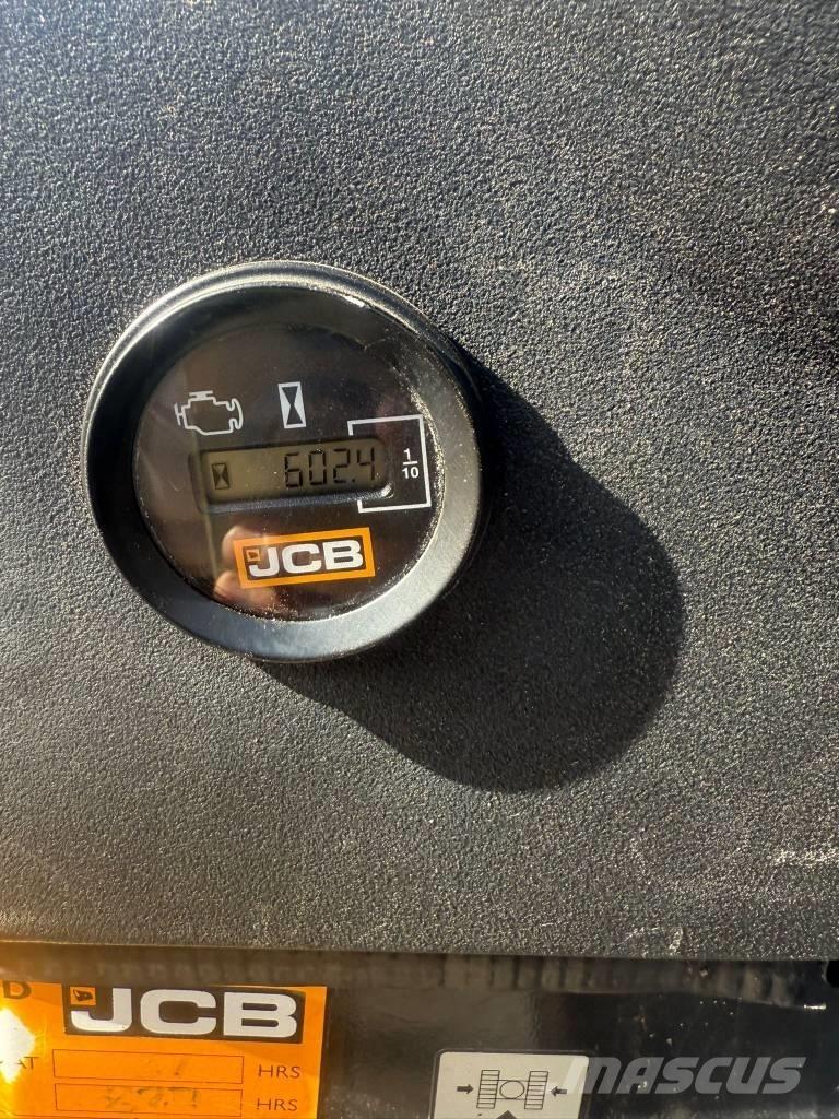 JCB 16 C-1 ミニ油圧ショベル 7t以下（ミニユンボ・ミニディガー）