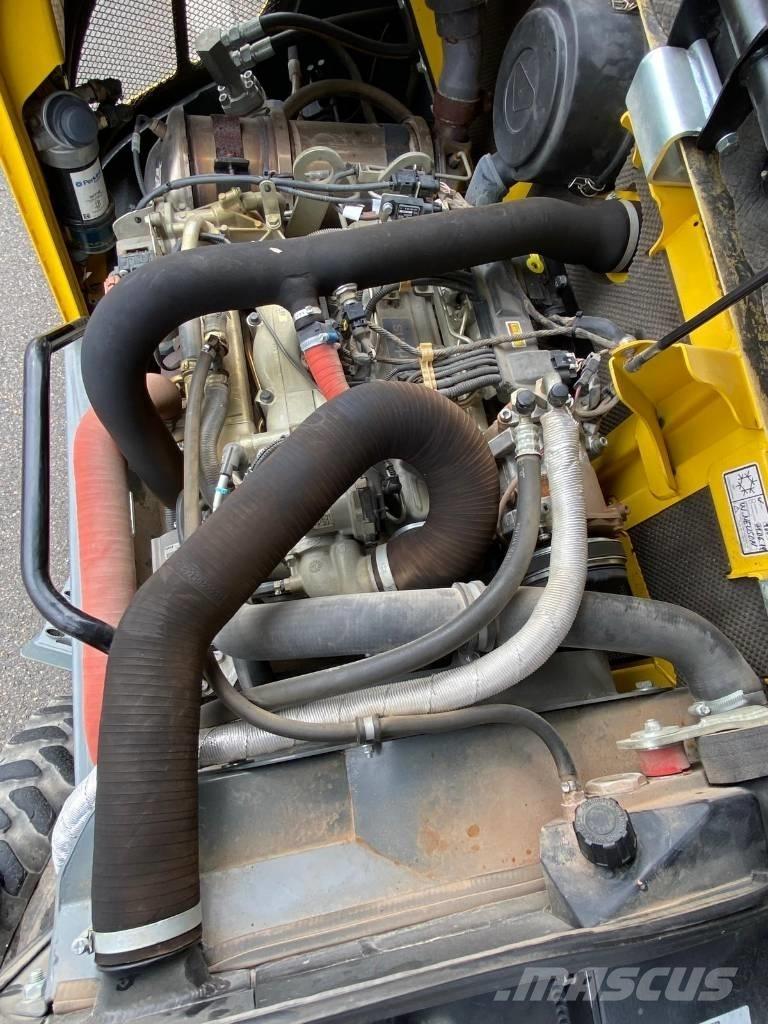 Wacker Neuson EW 100 ホイール式油圧ショベル（パワーショベル・ユンボ・バックホー）