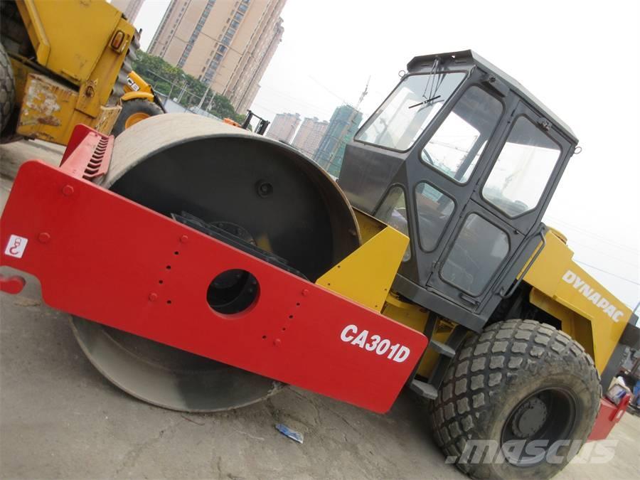 Dynapac CA 301 D 振動ローラ
