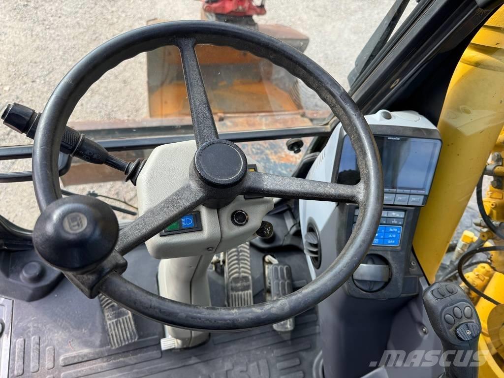 Komatsu PW 148-8 ホイール式油圧ショベル（パワーショベル・ユンボ・バックホー）