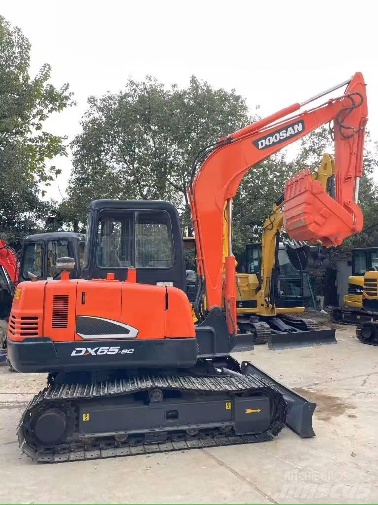 Doosan DX 55-9C ミニ油圧ショベル 7t以下（ミニユンボ・ミニディガー）
