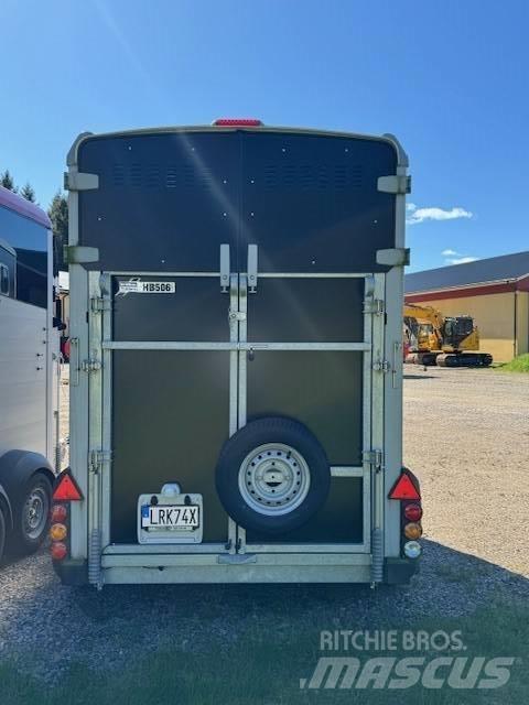 Ifor Williams HB 506 家畜輸送用セミトレーラー