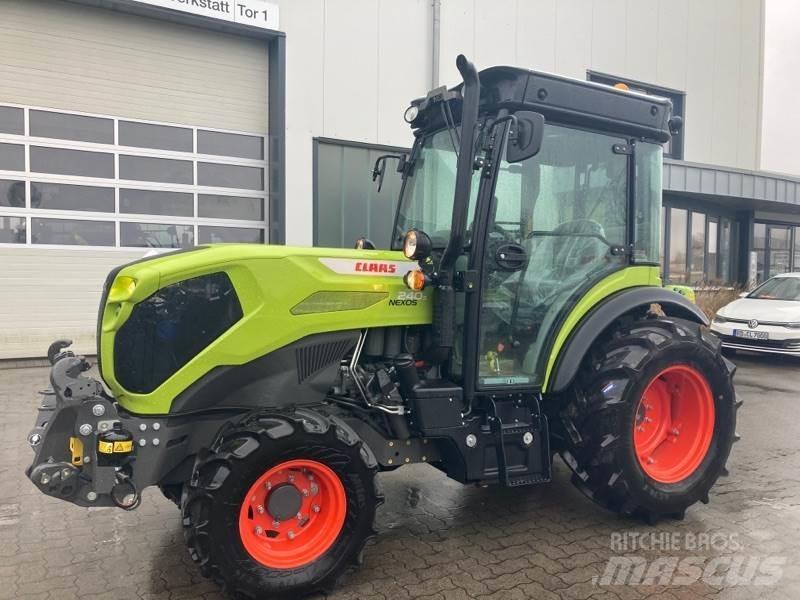 CLAAS NEXOS 240 S トラクター