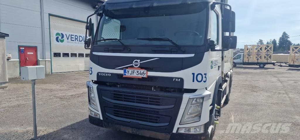 Volvo FM 330 塵芥車、パッカー車